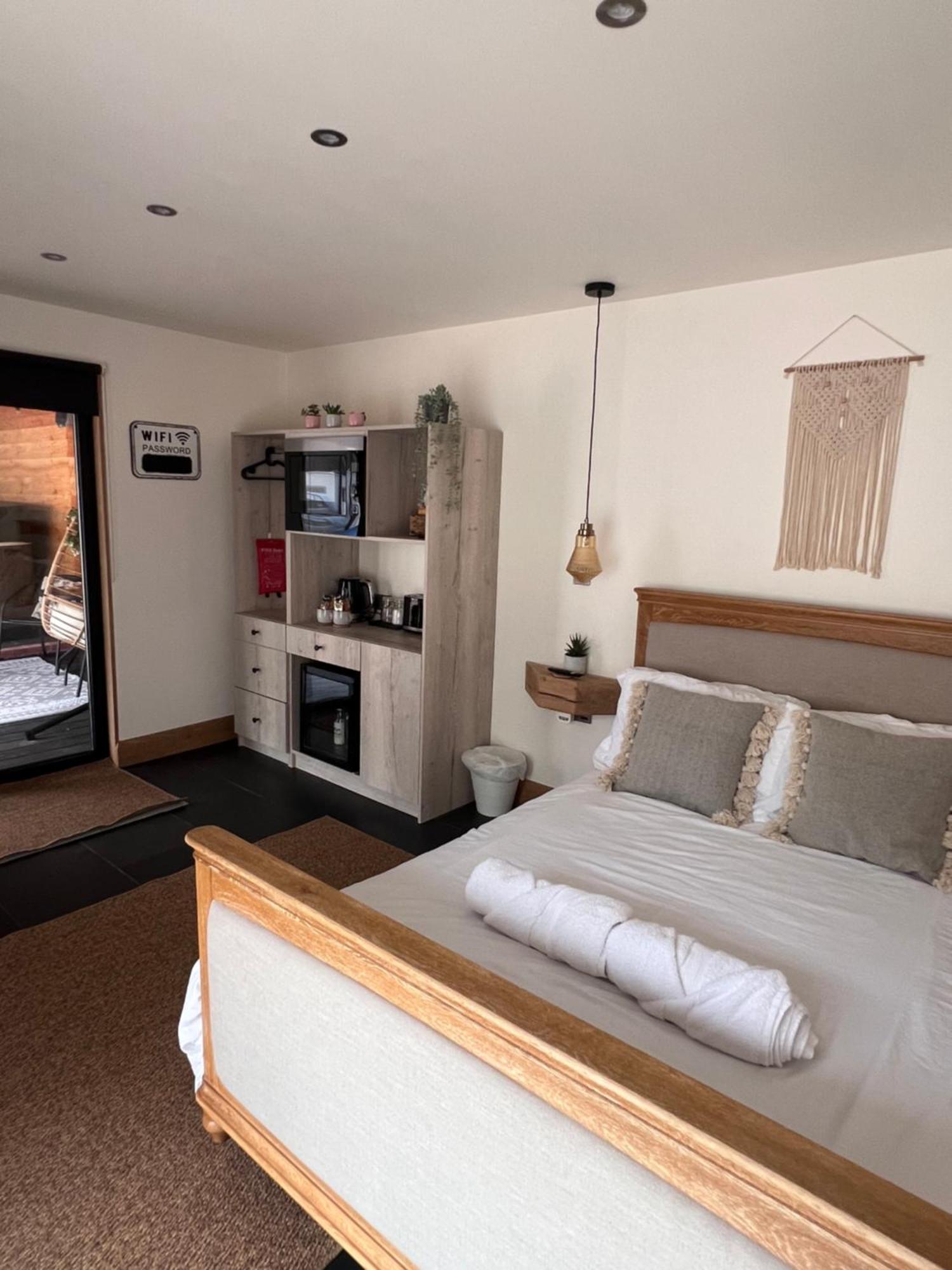 Luxury Courtyard Studio In Llangollen Ngoại thất bức ảnh
